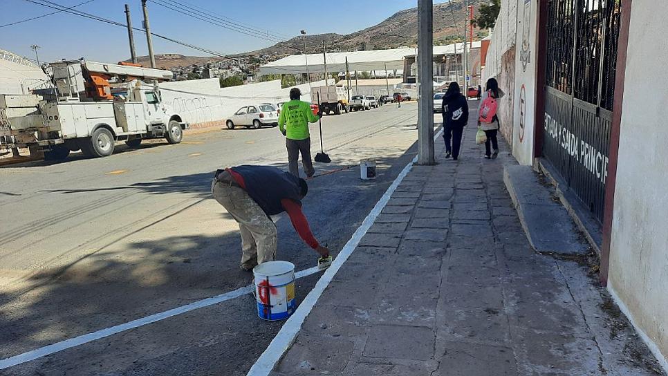A TODO VAPOR, PERSONAL DE LA SOP PARA RECIBIR A MILES DE CHARROS