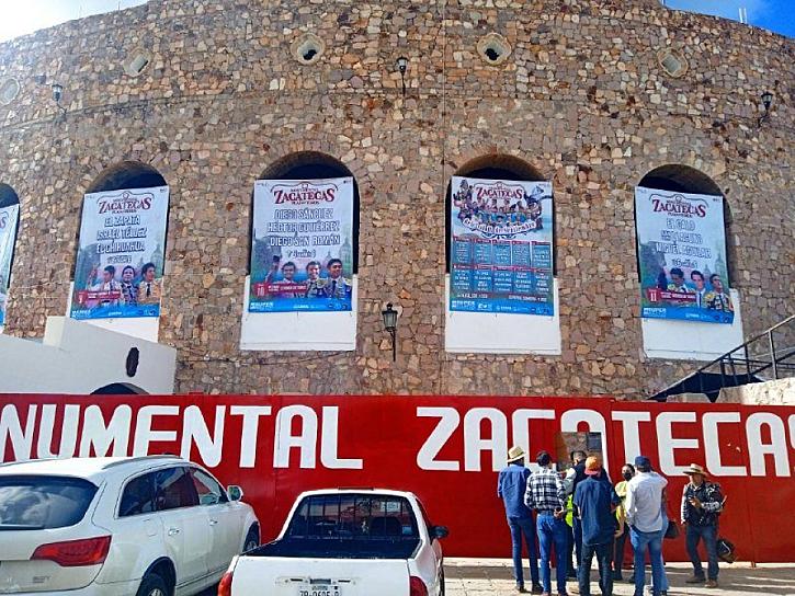 PESE A PROHIBICIÓN LEGAL, REALIZAN PRIMERA CORRIDA TAURINA EN LA FENAZA 