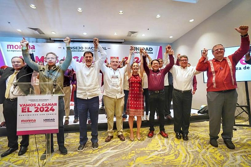 PIDE AMLO UNIDAD A LOS ASPIRANTES PRESIDENCIALES DE SU PARTIDO