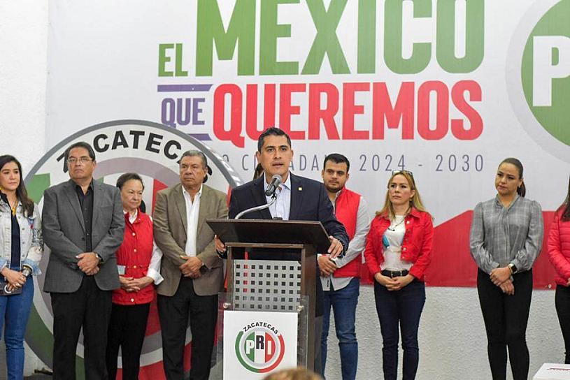 PIDE EL PRI POSPONER ENTREGA DE LIBROS DE TEXTO 
