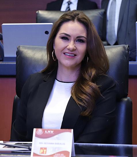 PIDE GEOVANNA BAÑUELOS OPORTUNIDADES LABORALES PARA ADULTOS MAYORES