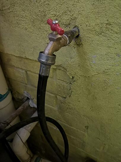 PIDEN ABASTECIMIENTO DE AGUA EN LAS AVES EN FRESNILLO 