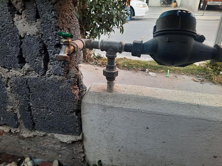 PIDEN AGUA EN LA COLONIA VENUSTIANO CARRANZA 