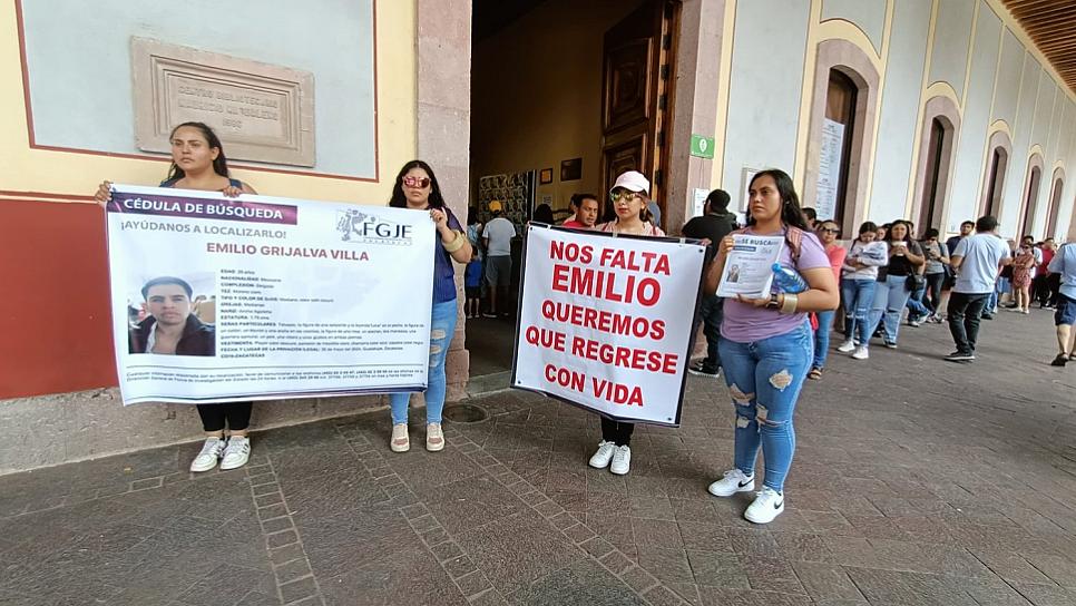 PIDEN EL REGRESO DE EMILIO