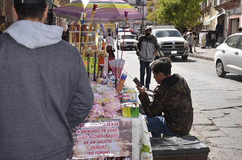 PIDEN TENER CUIDADO CON LA VENTA DE PIROTECNIA 