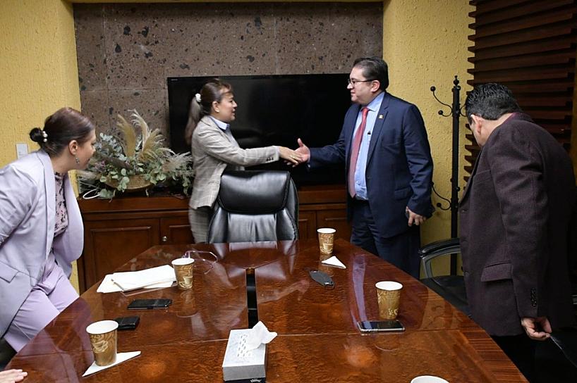 PIDE RECTOR DE LA UAZ APOYO DEL PODER LEGISLATIVO EN DEUDA