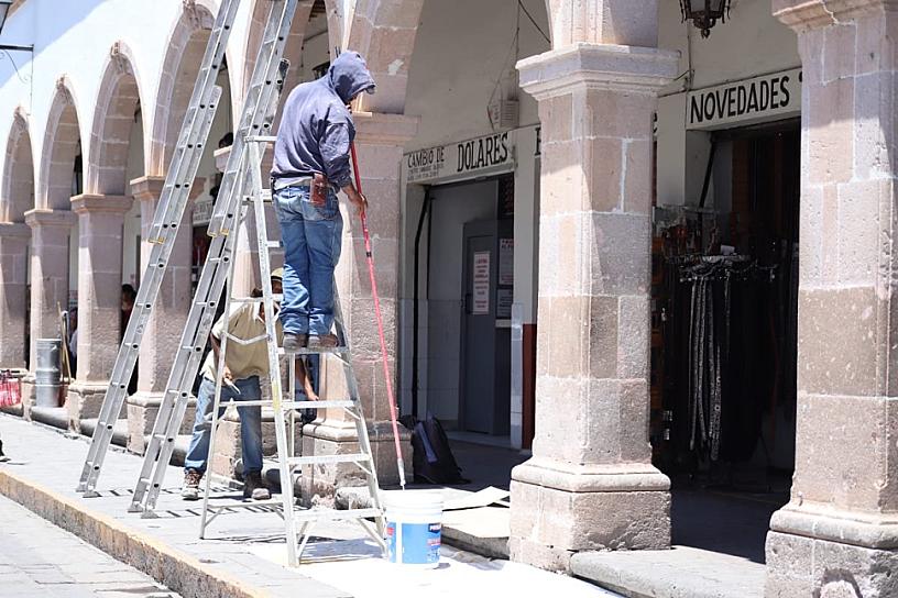 PINTAN EL MERCADO BENITO JUÁREZ 