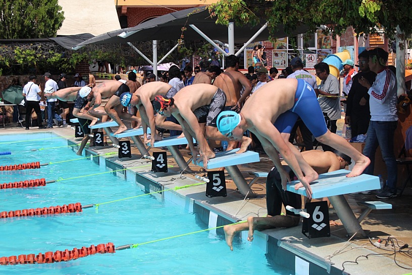 LOGRAN ZACATECANOS 16 MEDALLAS EN LA ESPARTAQUEADA DE NATACIÓN 2026