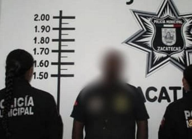 POR ACOSAR A JOVENCITA, DETIENEN A UN HOMBRE EN LA CAPITAL