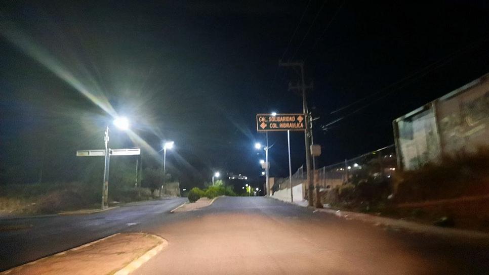 POR FIN ILUMINAN LA CALZADA DE LOS DEPORTES 