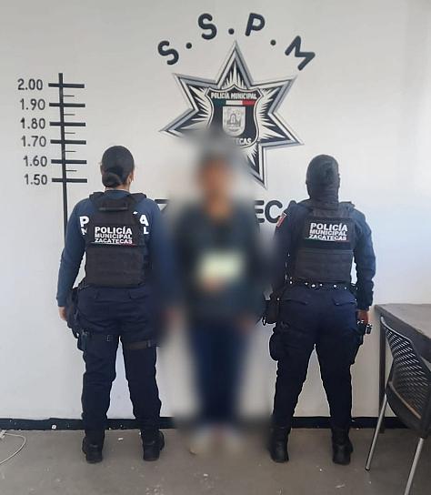 POR METERSE A CASAS AJENAS, LO DETIENE LA POLICÍA 