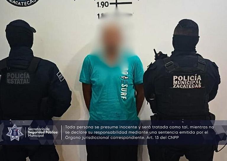POR ROBO EQUIPARADO, POLICÍAS DETIENEN A UN HOMBRE EN LA COLONIA CENTRO 
