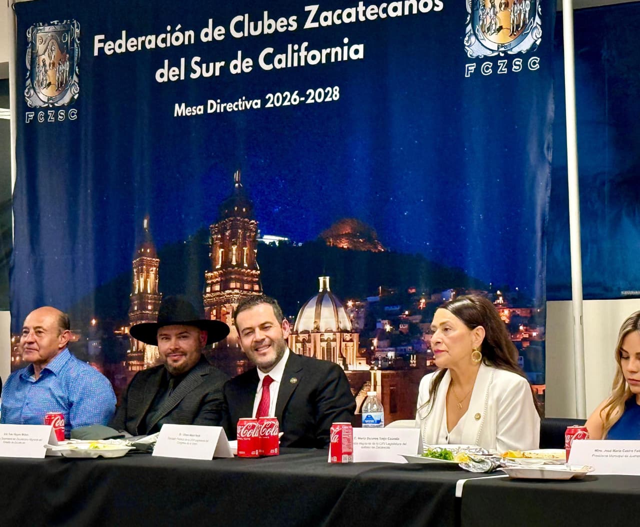 RECONOCE ULISES MEJÍA A FEDERACIÓN ZACATECANA EN CALIFORNIA