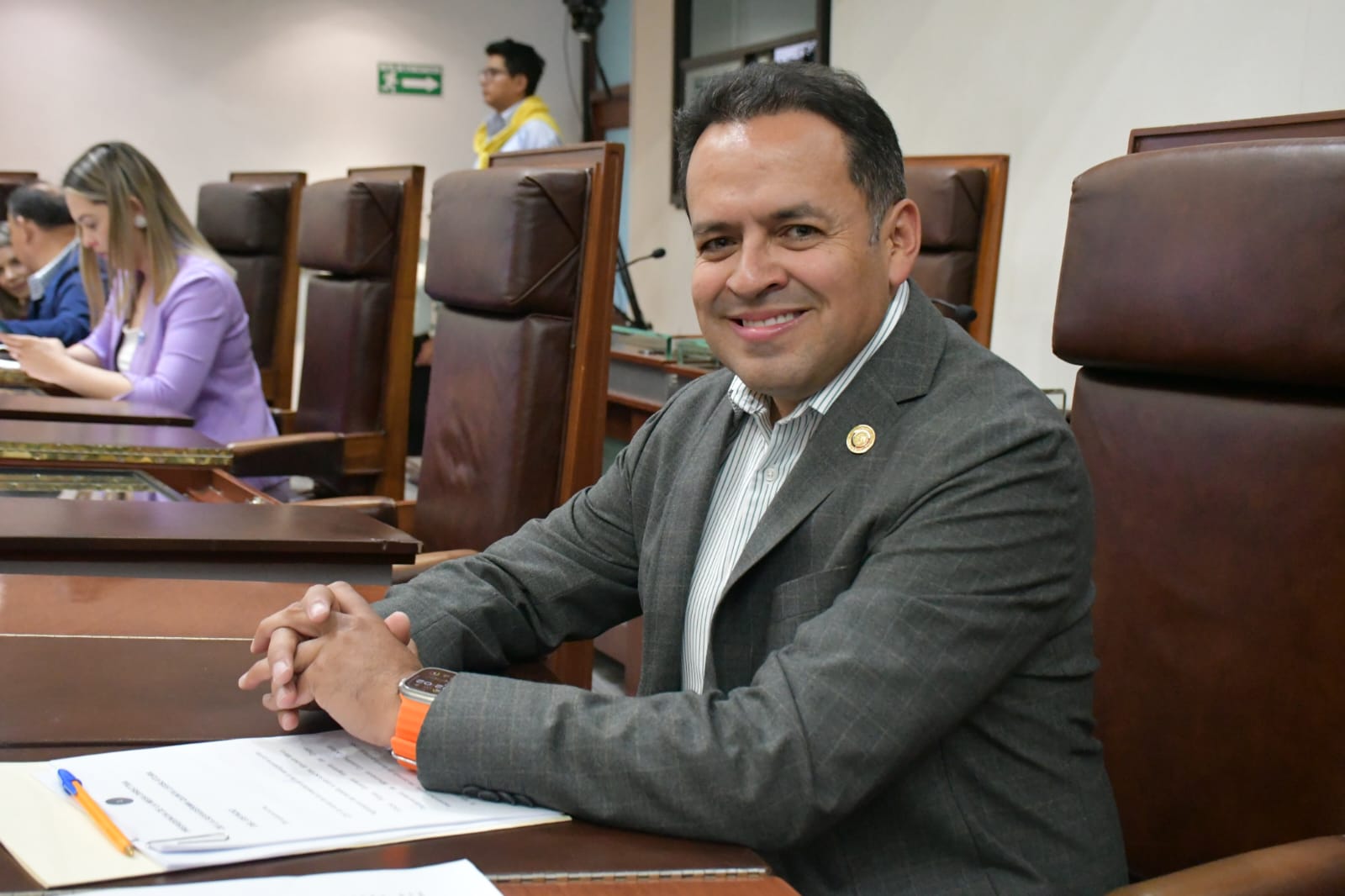 PROPONE MARCO VINICIO FLORES RECONOCER LIDERAZGO DE MUJERES EN COLONIAS