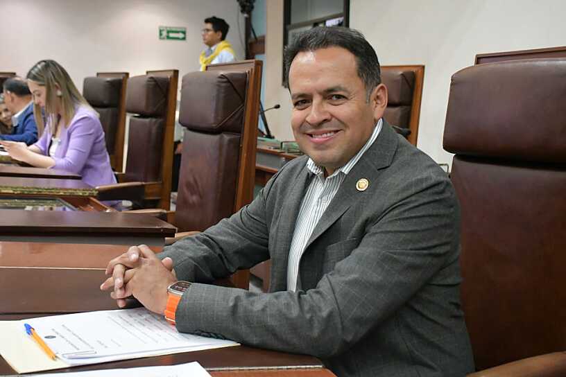 PROPONE MARCO VINICIO FLORES RECONOCER LIDERAZGO DE MUJERES EN COLONIAS