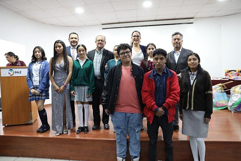 PREMIAN A GANADORES DEL CONCURSO LITERARIO ‘LA JUVENTUD Y LA MAR’ 