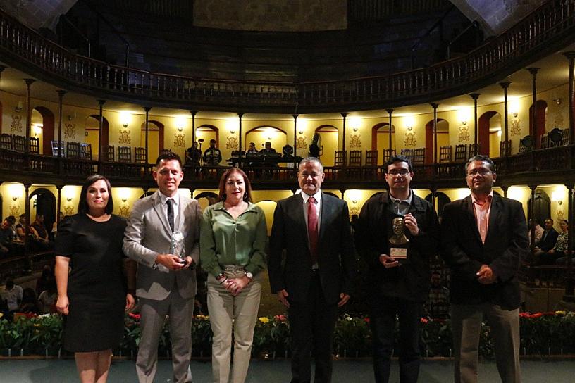 PREMIAN A GANADORES DE LOS JUEGOS FLORALES 2022