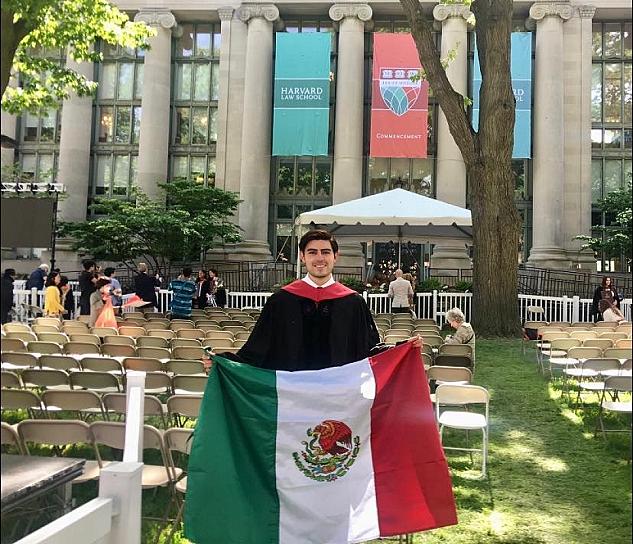 PREMIAN A JÓVENES DESTACADOS DE VALPARAÍSO