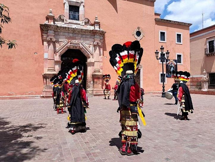 PREPARAN NOVENARIO EN HONOR A LA SANTA PATRONA DE FRESNILLO