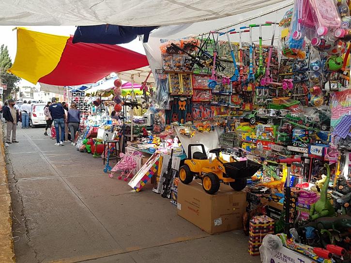 PREPARAN TIANGUIS NAVIDEÑO EN FRESNILLO 