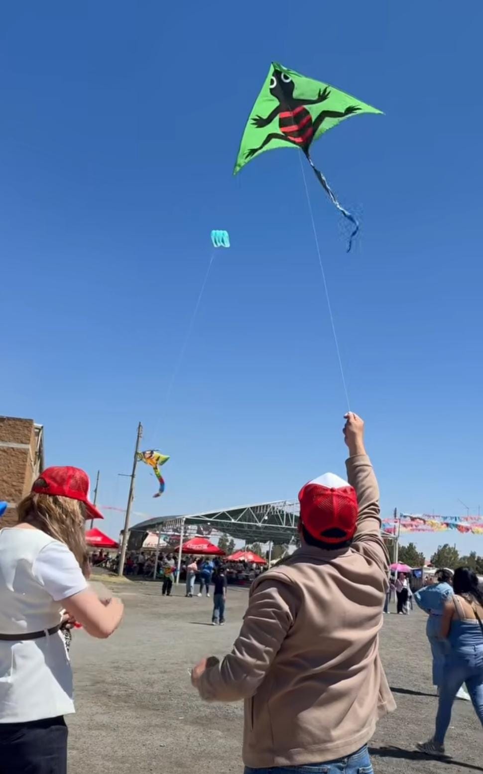 REALIZAN EN CALERA EL SEGUNDO FESTIVAL DEL PAPALOTE QUE ILUMINA EL CIELO Y UNE A LAS FAMILIAS