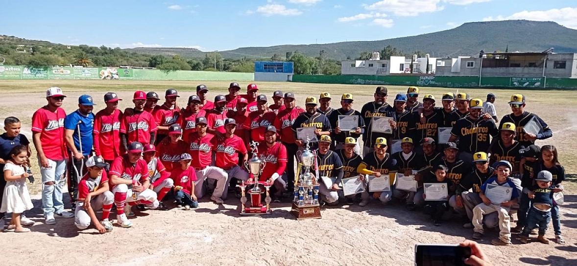 PRESENCIAN JEREZANOS FINAL DE BÉISBOL