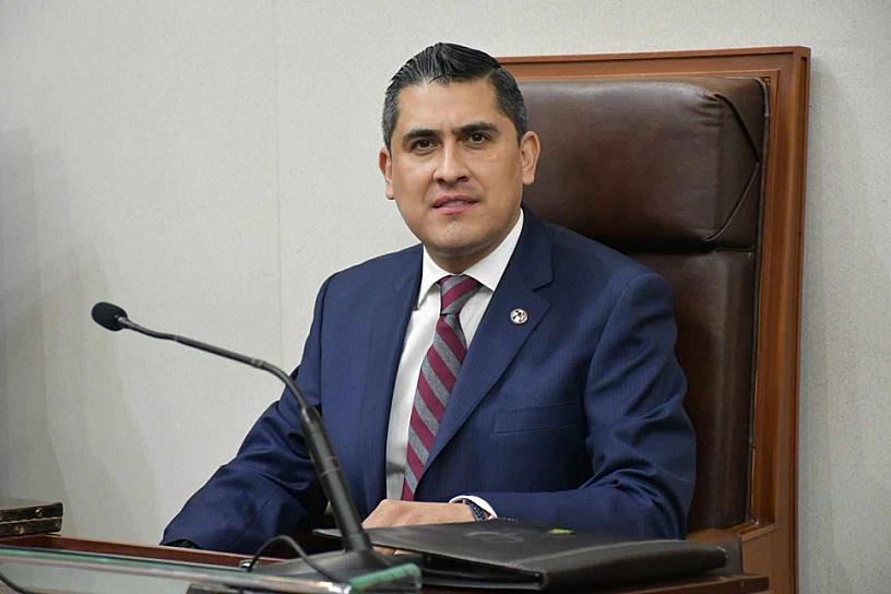 PRESENTA CARLOS PEÑA INICIATIVA PARA PROTEGER A TRABAJADORAS EMBARAZADAS