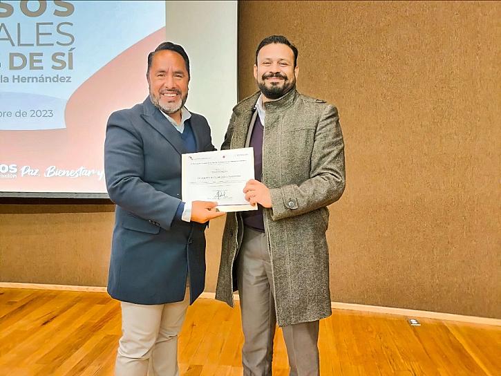 PRESENTA CECYTEZ LIBRO SOBRE DISCURSOS PATRIARCALES 