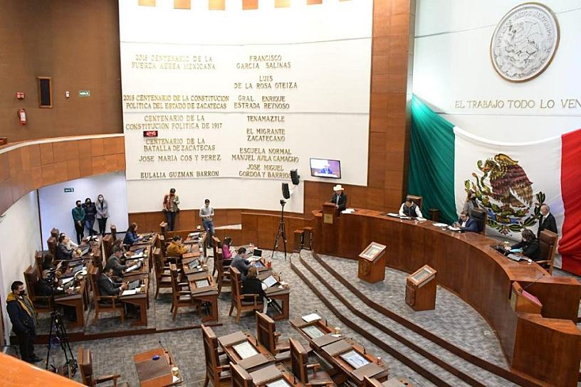 PRESENTA INFORME DE ACTIVIDADES LA COMISIÓN PERMANENTE