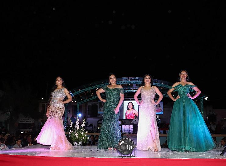 PRESENTAN A LAS CANDIDATAS A REINA DE LA FERIA REGIONAL DE MAZAPIL