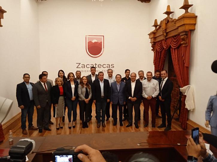 PRESENTAN AL COMITÉ ORGANIZADOR DE LA FENAZA 2022