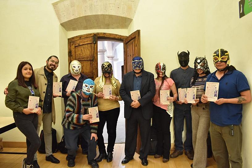 PRESENTAN AMORCITO-CORAZÓN Y SEIS LUCHAS MÁS: LA LUCHA POR ESCRIBIR