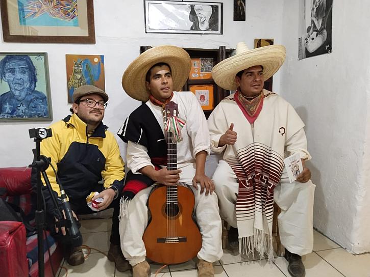 PRESENTAN "DUELO EN EL LLANO" EN LA GALERÍA REY CHANATE 