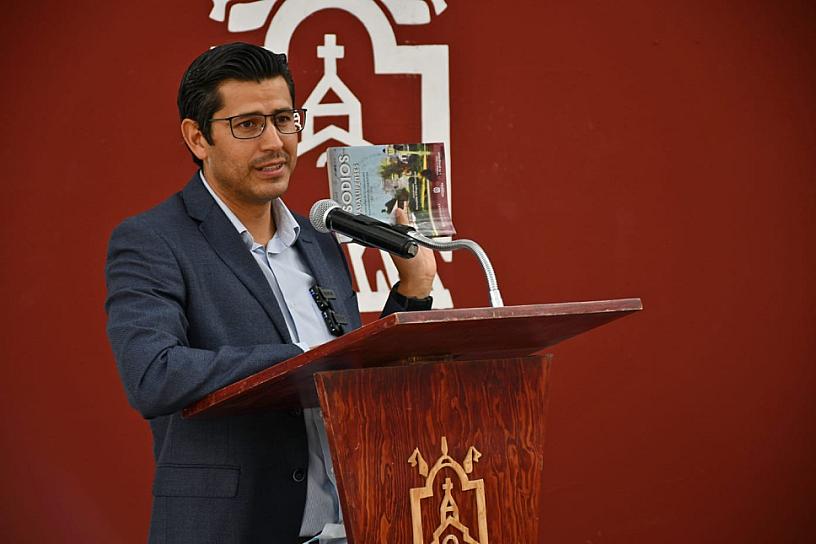 PRESENTAN LIBRO DOCUMENTAL DE GUADALUPE