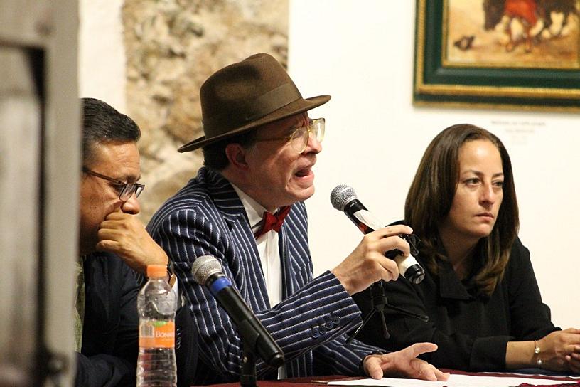 PRESENTAN LIBRO ‘RADICALISMO Y TAUROMAQUIA’ DE ANTONIO CASANUEVA