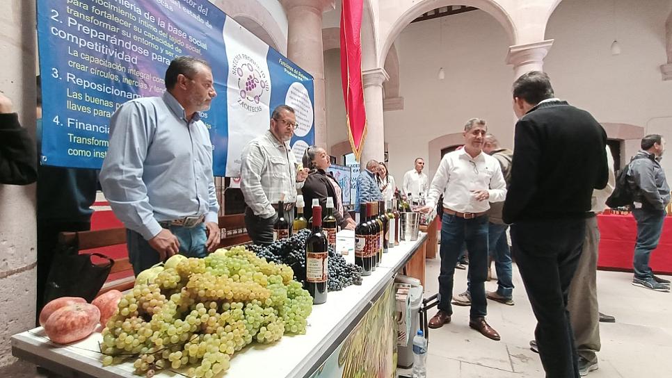 PRESENTAN PRODUCTOS ZACATECANOS A EMPRESARIOS MIGRANTES 