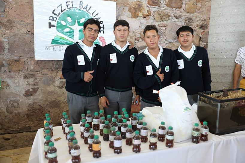 PRESENTAN PROYECTOS ECOLÓGICOS Y ALIMENTARIOS DE TELEBACHILLERATOS COMUNITARIOS 