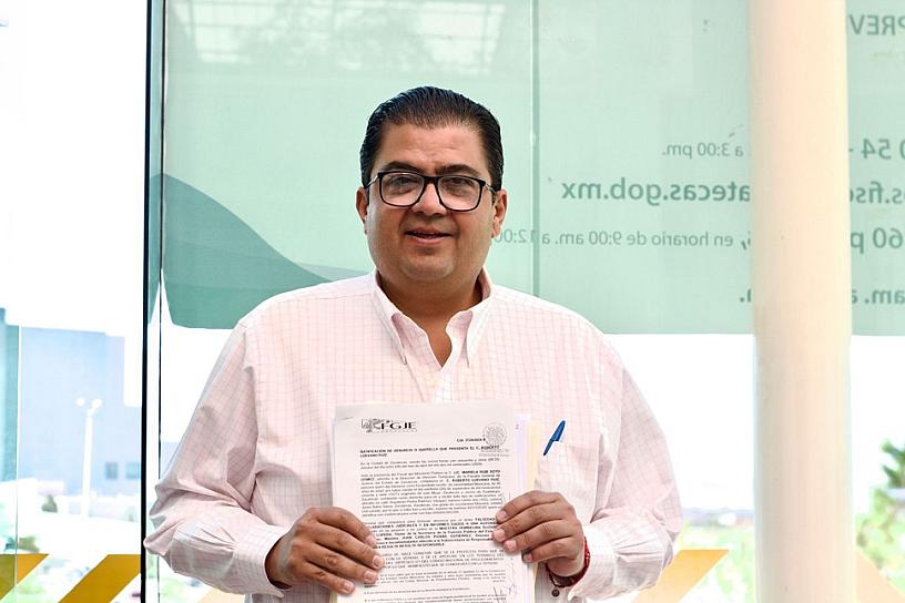 PRESENTA ROBERTO LUÉVANO DENUNCIA CONTRA LA SFP