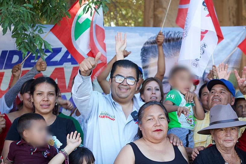 PRESENTA ROBERTO LUÉVANO PROYECTO EN LA COCINERA Y EL BORDO