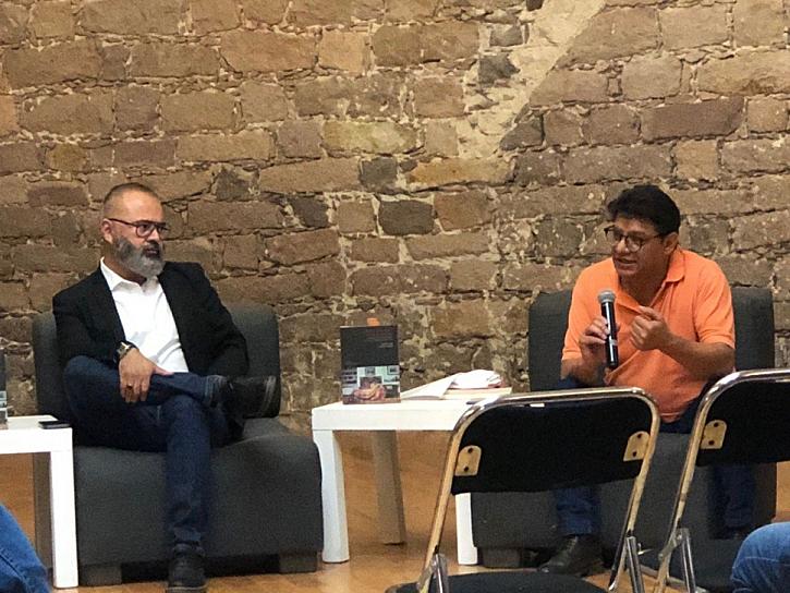 PRESENTA  SECRETARIO ACADÉMICO DE LA UAZ SU ÚLTIMA OBRA EN SAN LUIS POTOSÍ