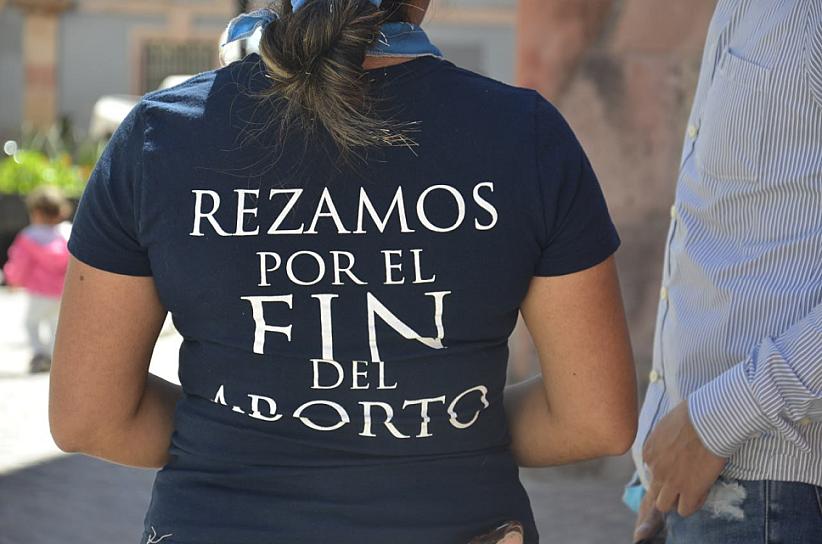 PROTESTAN CONTRA EL ABORTO