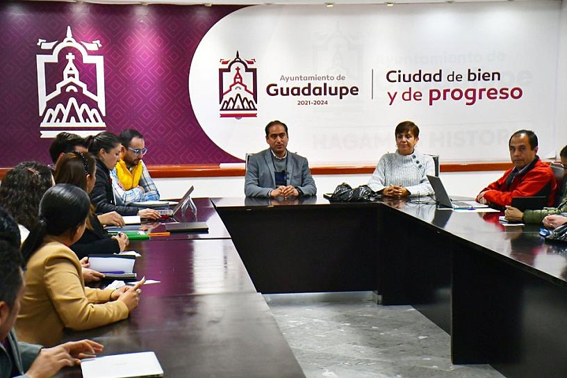 PRESIDE ALCALDE DE GUADALUPE PRIMERA REUNIÓN CON FUNCIONARIOS DEL GOBIERNO MUNICIPAL