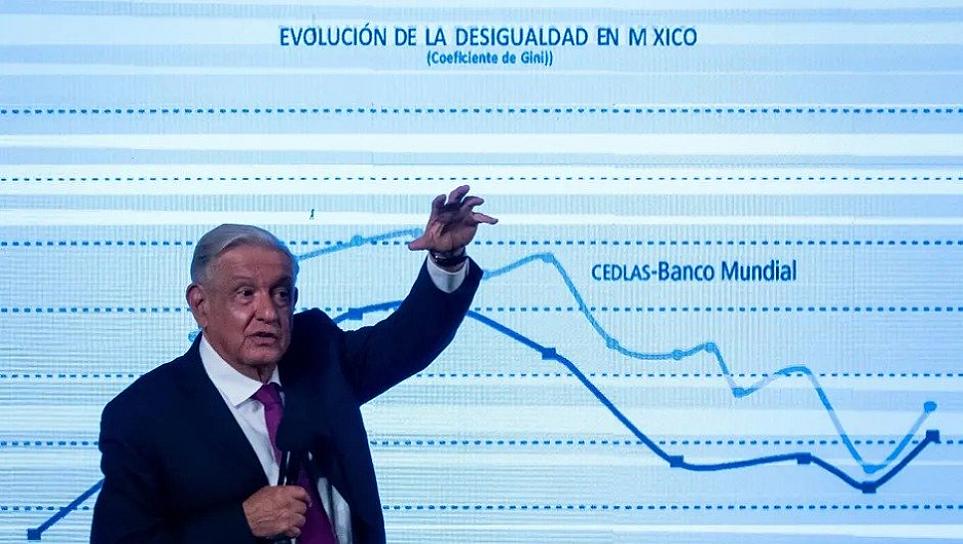 PRESUME AMLO APROBACIÓN DEL 84% EN SU GOBIERNO
