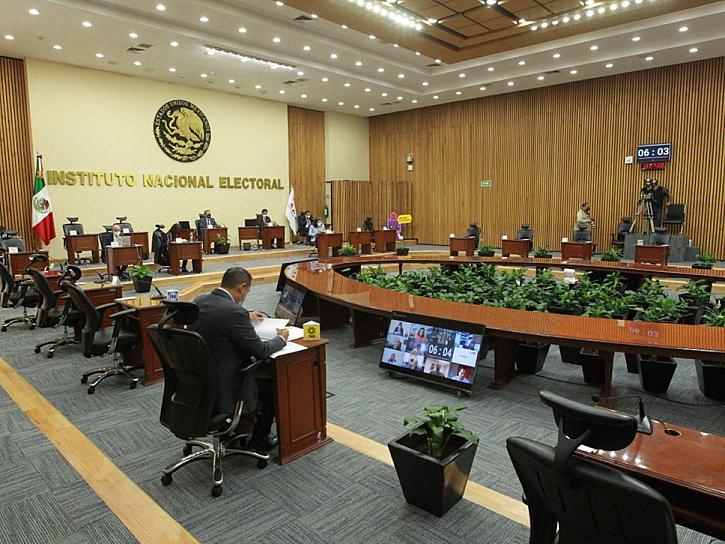 PREVÉN DIPUTADOS RECORTE DE MÁS DE 4 MIL MDP AL INE EN 2023 