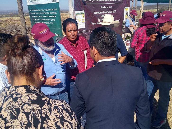 ENTREGAN BIOFERTILIZANTE EN APOYO A 300 PRODUCTORES