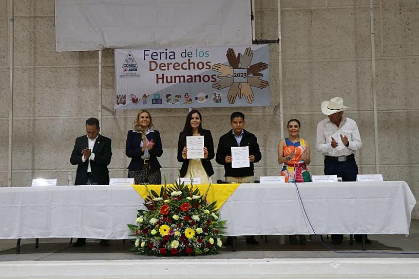 PROMOCIONAN LOS DERECHOS HUMANOS EN RÍO GRANDE