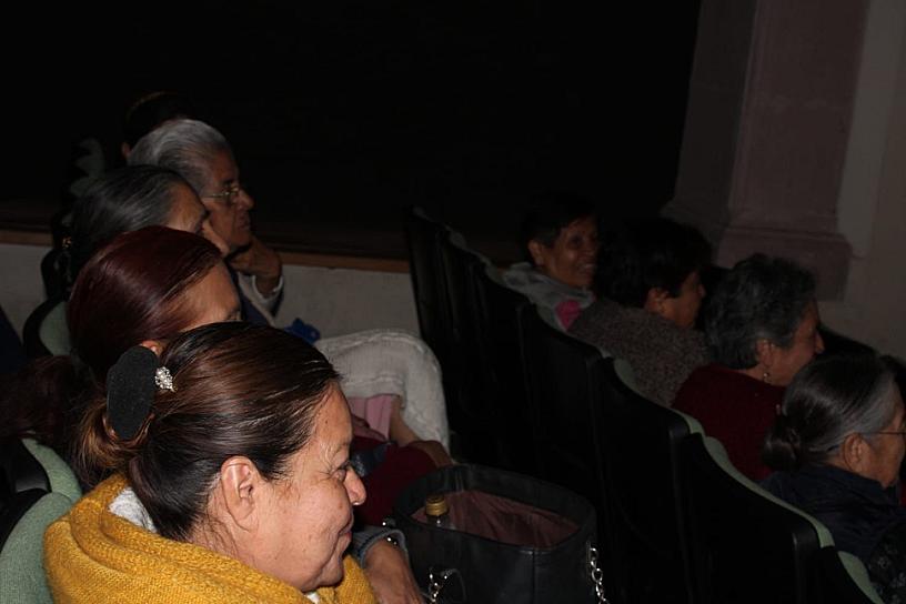 Promueve Ayuntamiento el cine como espacio de convivencia para adultos mayores