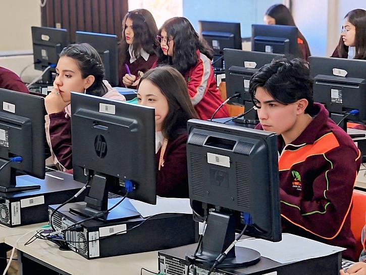 Promueve Cecytez bienestar estudiantil con Festival Estatal Académico 2025