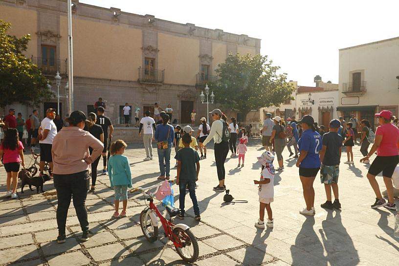 PROMUEVE ESCUELA BENITO JUÁREZ VALORES FAMILIARES Y ACTIVIDAD FÍSICA 