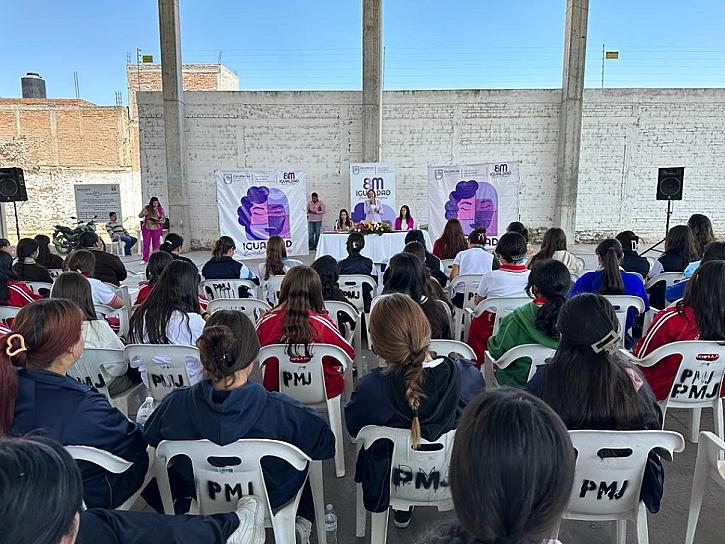 PROMUEVE GODEZAC DERECHOS HUMANOS DE LAS MUJERES